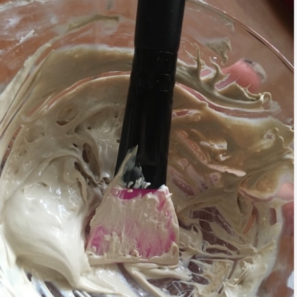 Silicon Makeup Brush - Picture 4 of 12